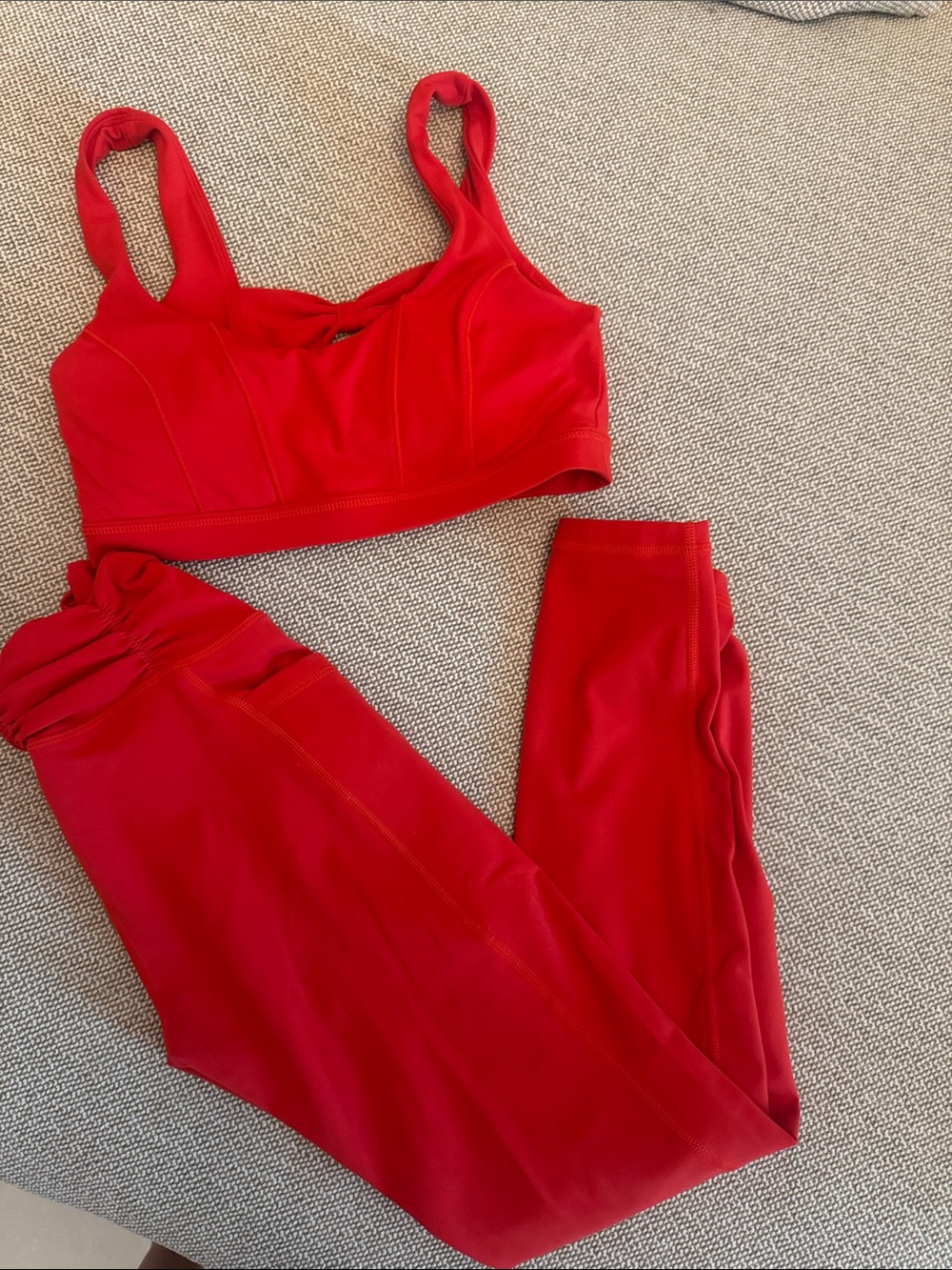 Blogilates Red Bow Back Set - Picture 3 of 3